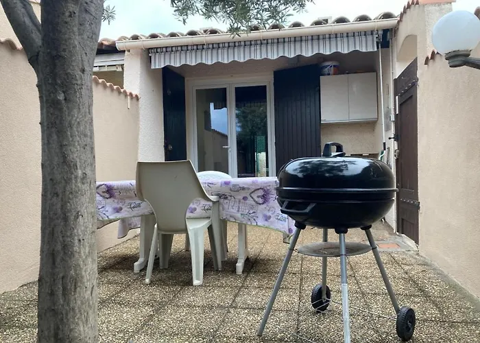 Maison Type Pavillon Sans Vis A Vis Au Cap D'agde アグド