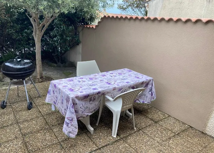 Maison Type Pavillon Sans Vis A Vis Au Cap D'agde Holiday home Agde