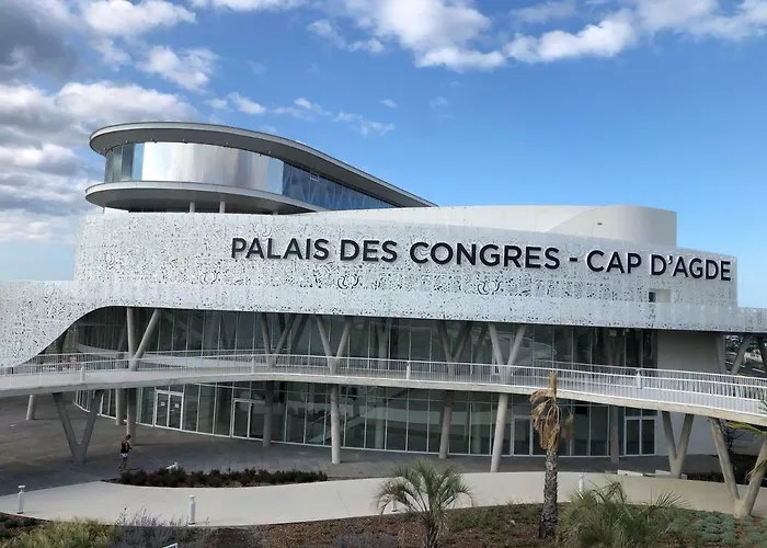 Maison Type Pavillon Sans Vis A Vis Au Cap D'agde Holiday home Agde